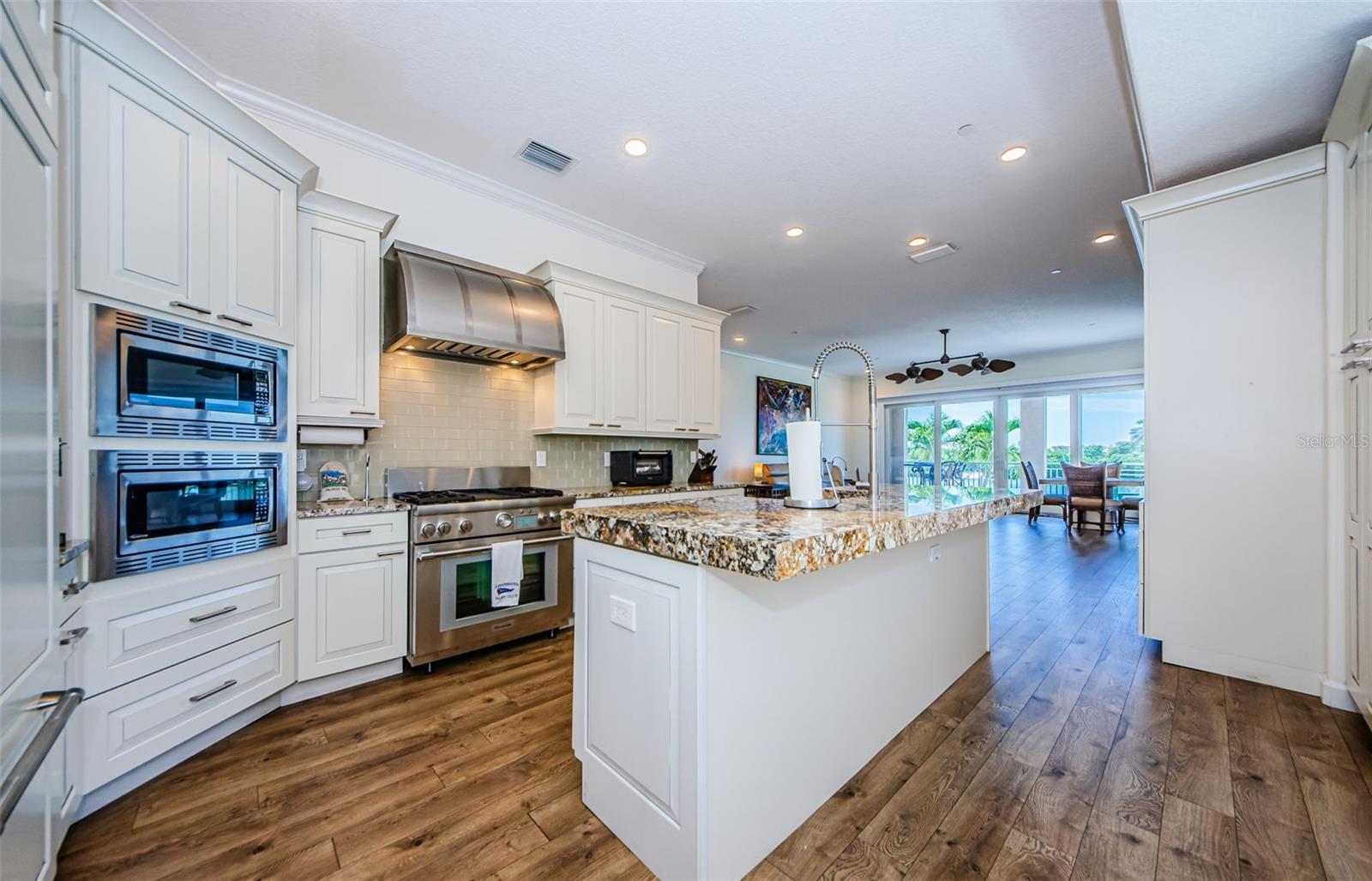 POOLS AT WINDWARD PASSAGE THE - Residential