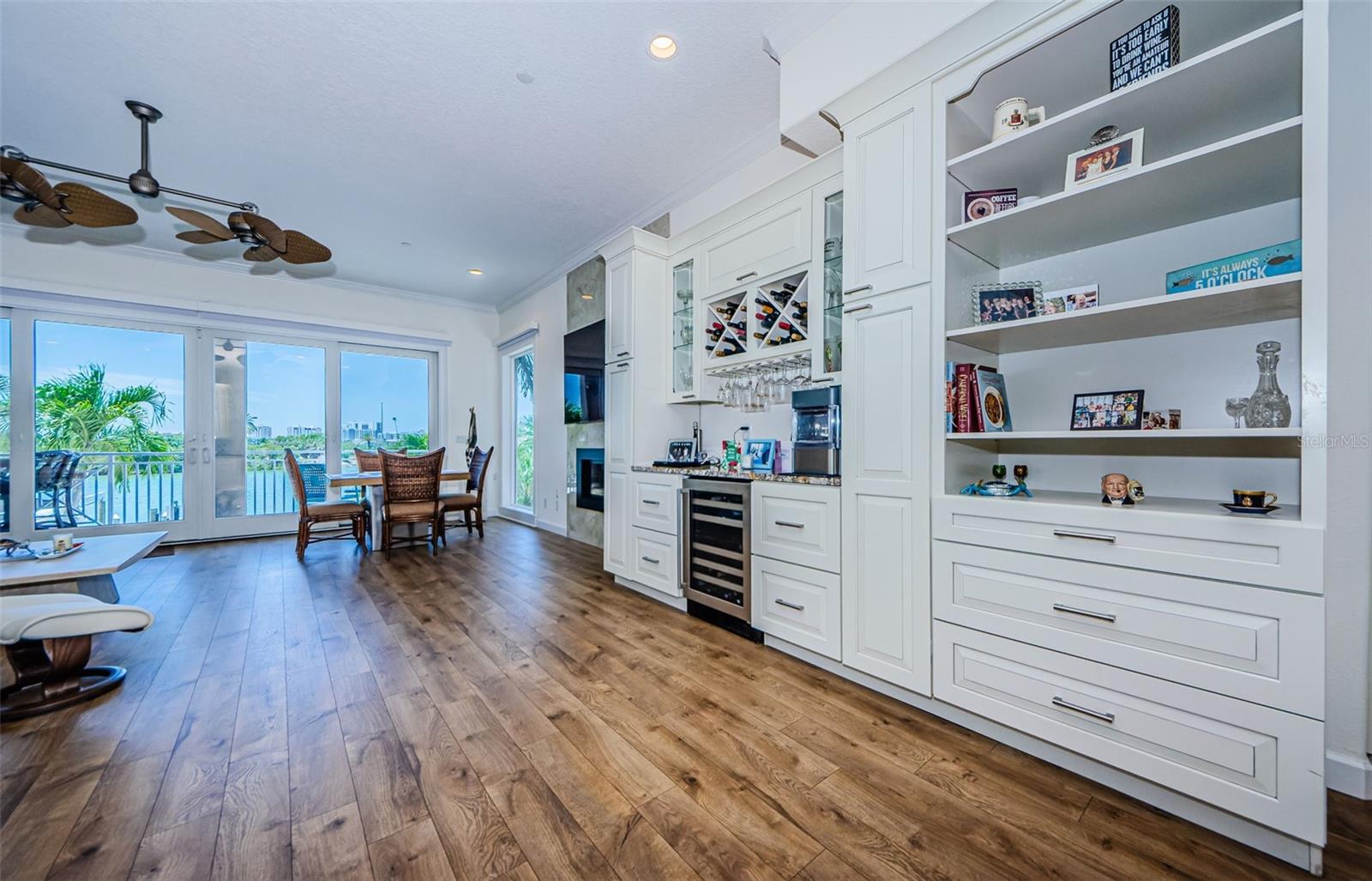 POOLS AT WINDWARD PASSAGE THE - Residential