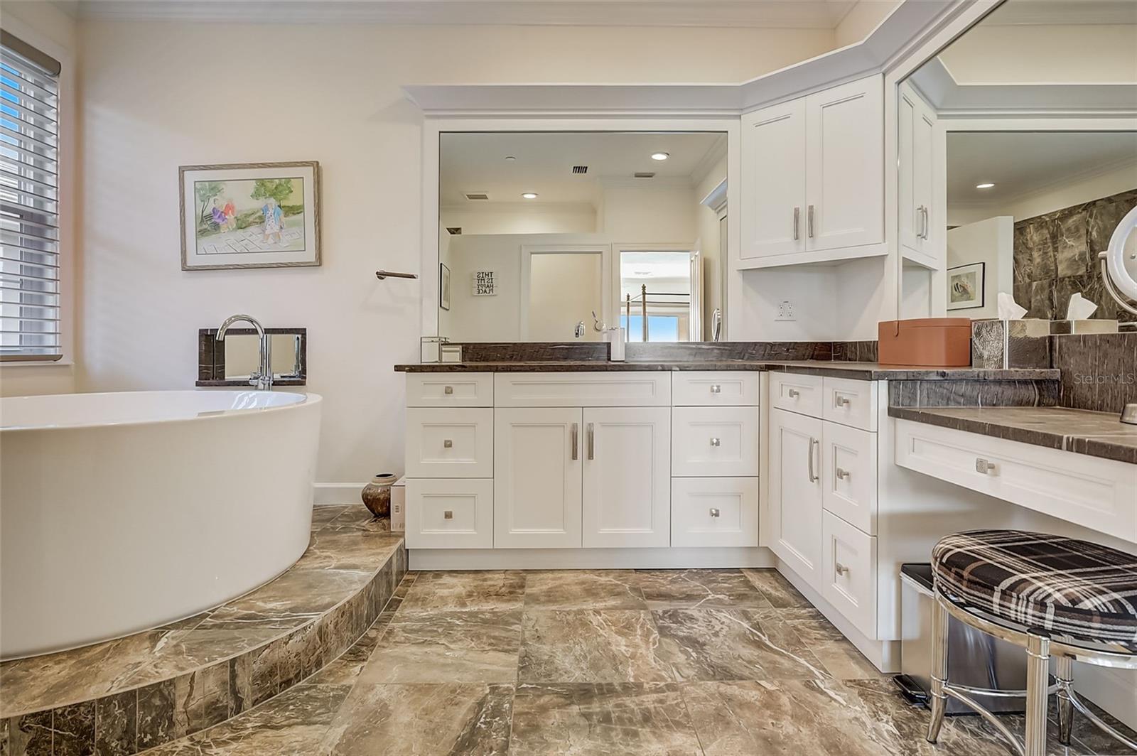 POOLS AT WINDWARD PASSAGE THE - Residential