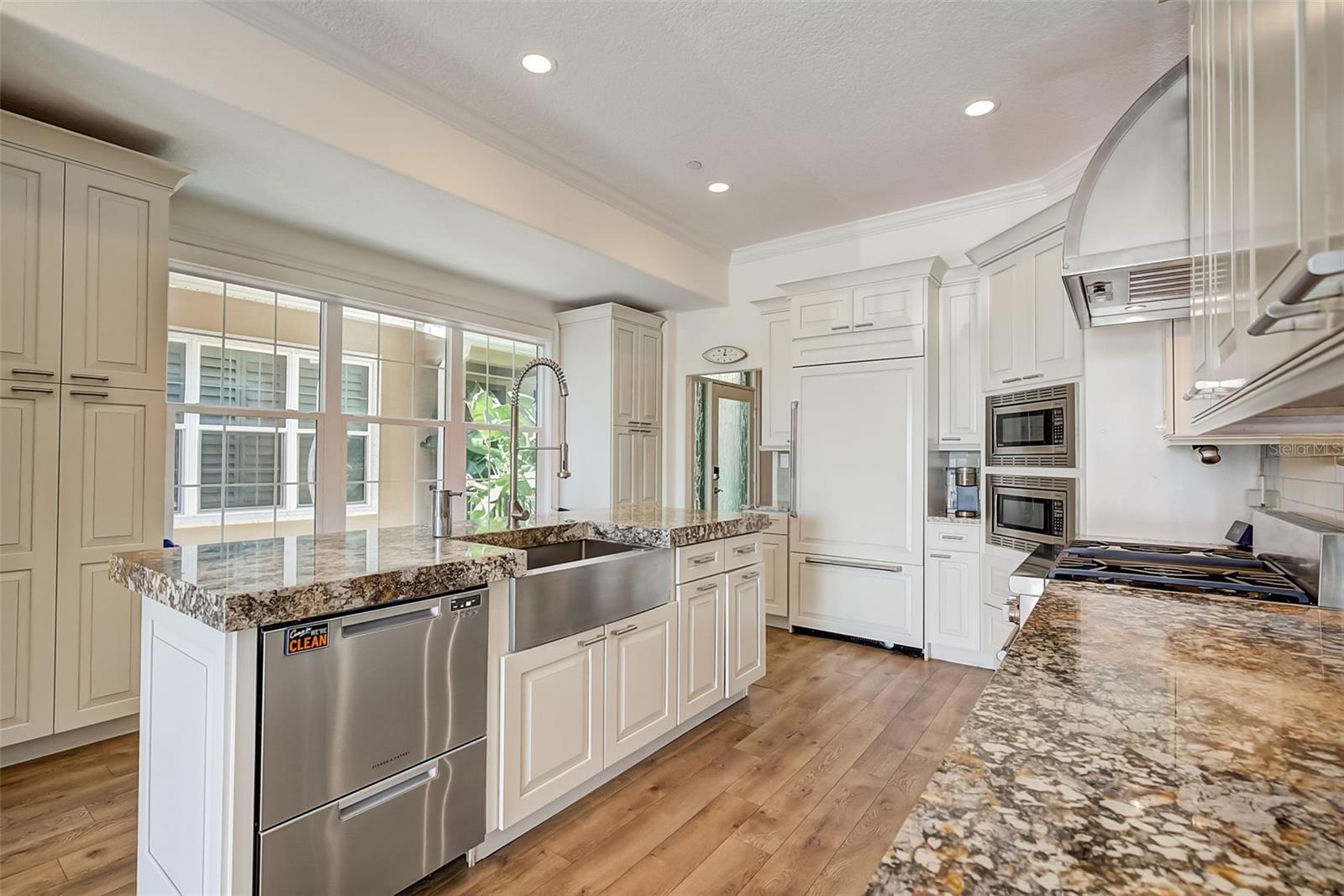 POOLS AT WINDWARD PASSAGE THE - Residential