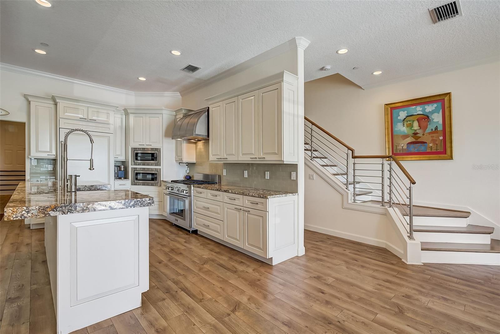 POOLS AT WINDWARD PASSAGE THE - Residential