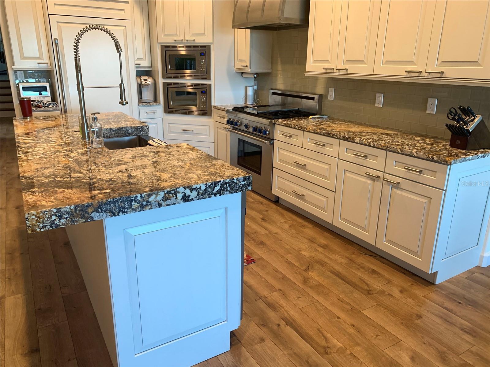 POOLS AT WINDWARD PASSAGE THE - Residential