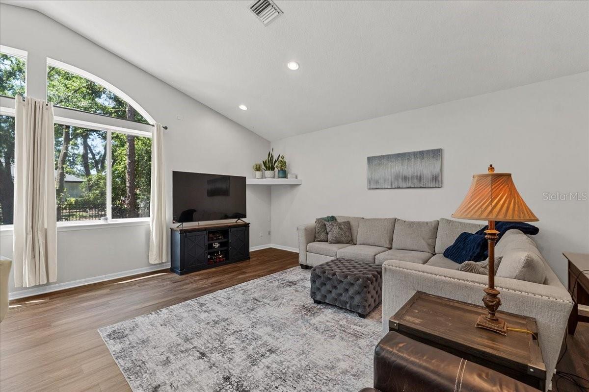 FISH HAWK TRAILS UNIT 3 - Residential