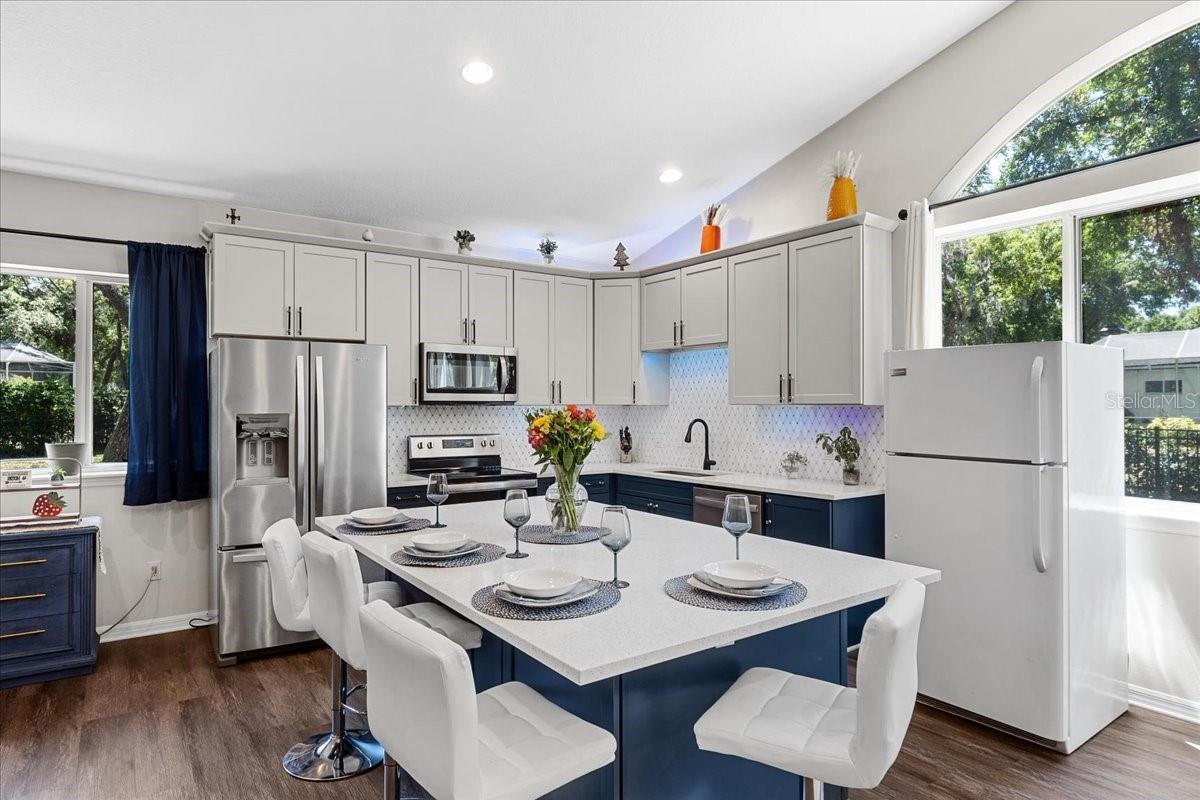 FISH HAWK TRAILS UNIT 3 - Residential
