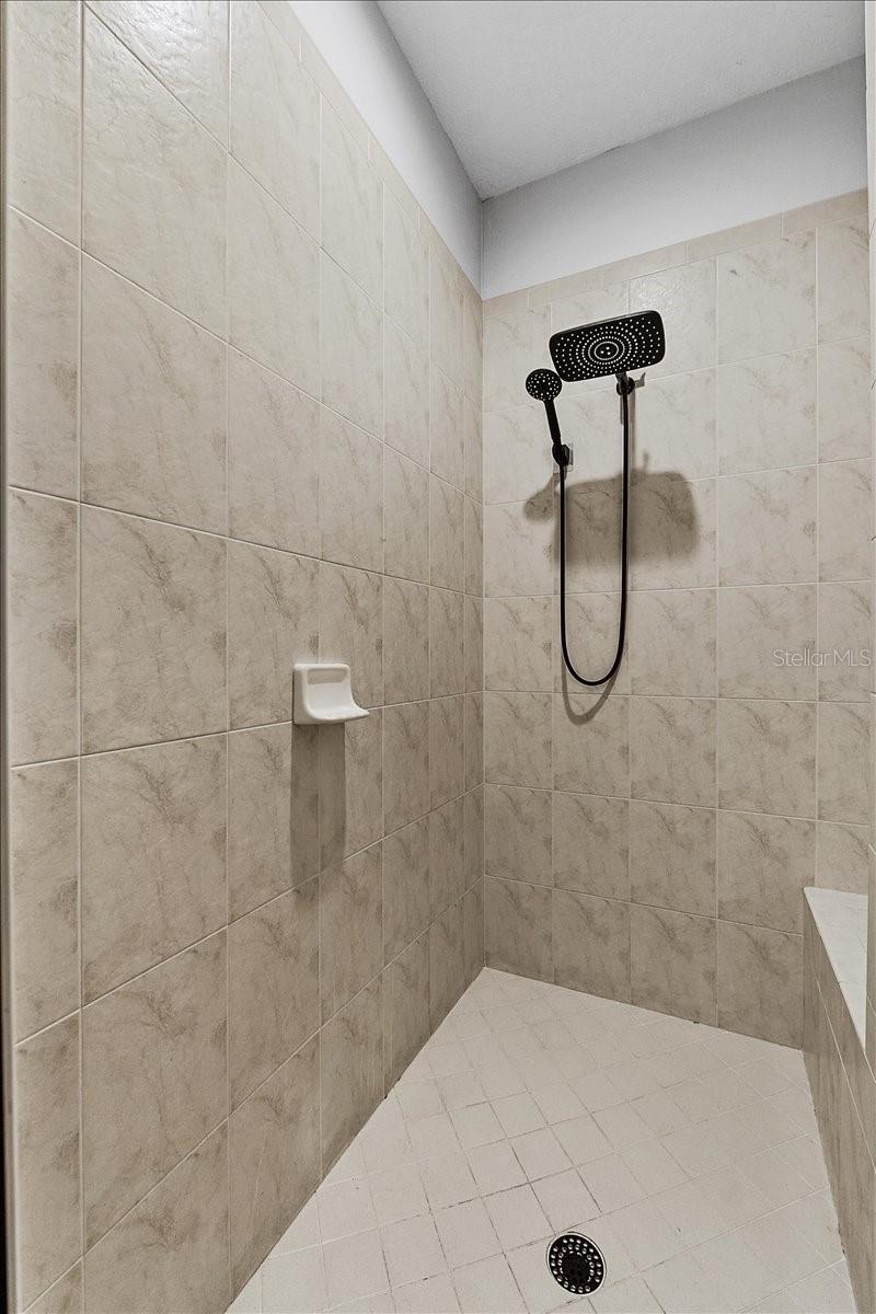 FISH HAWK TRAILS UNIT 3 - Residential