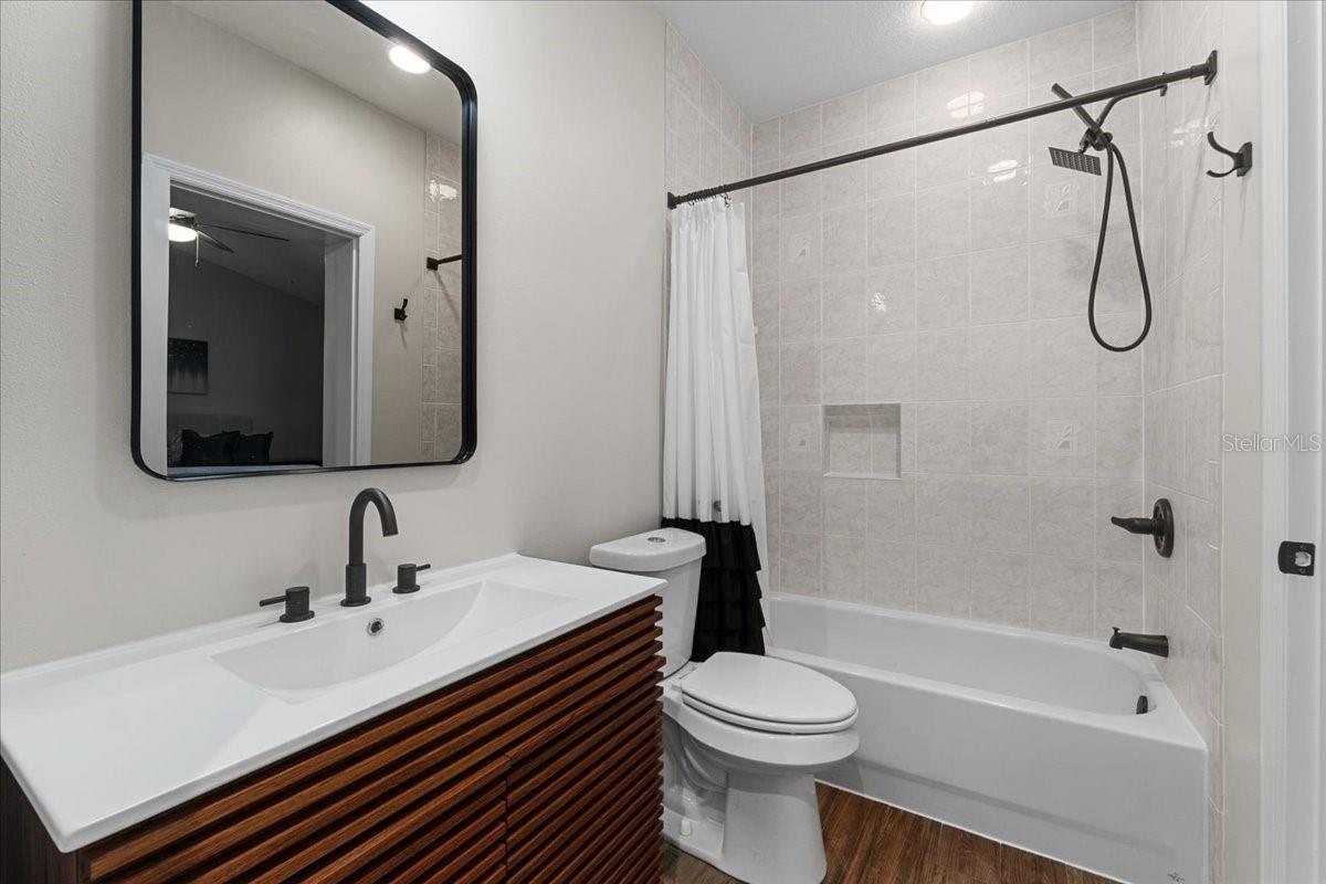 FISH HAWK TRAILS UNIT 3 - Residential