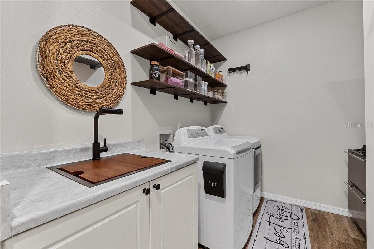 FISH HAWK TRAILS UNIT 3 - Residential