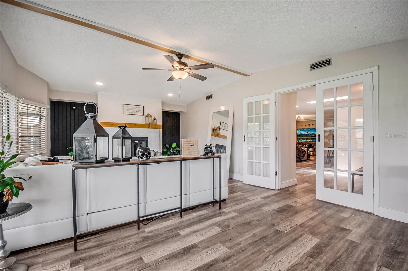 2602 EINWOOD DRIVE
