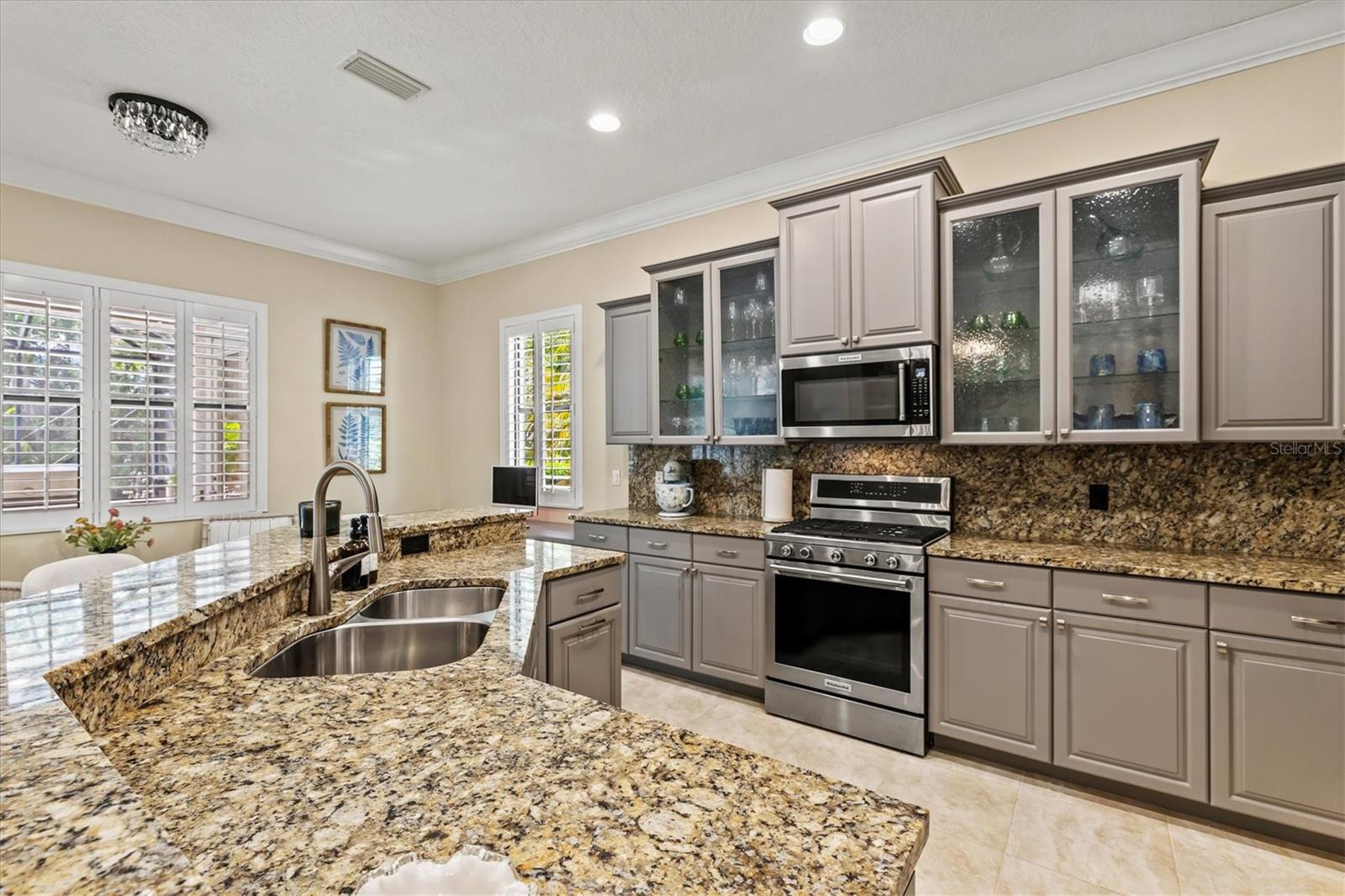 LAKEWOOD RANCH COUNTRY CLUB VILLAGE - Residential