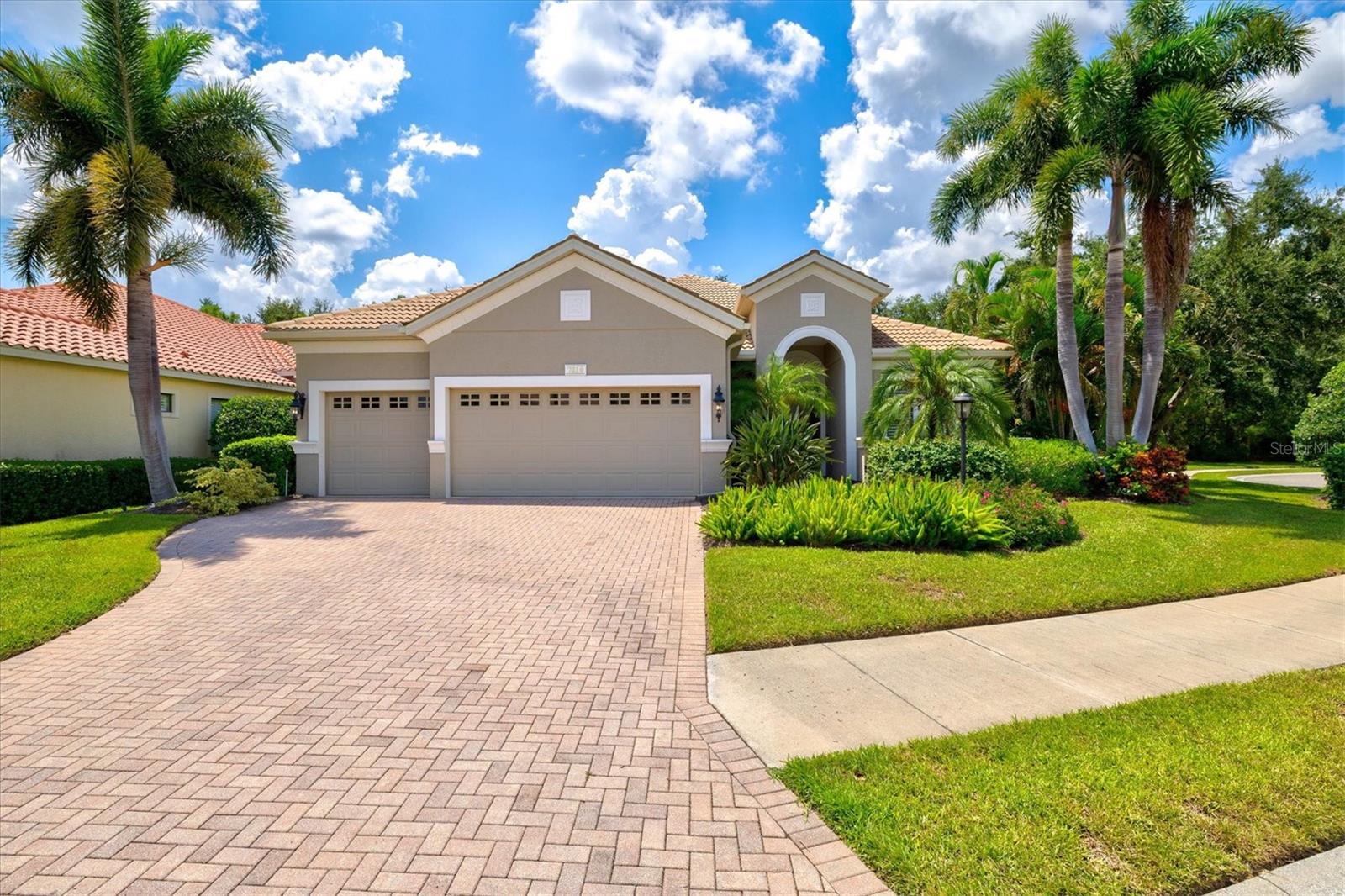 7210 LAKE FOREST GLEN