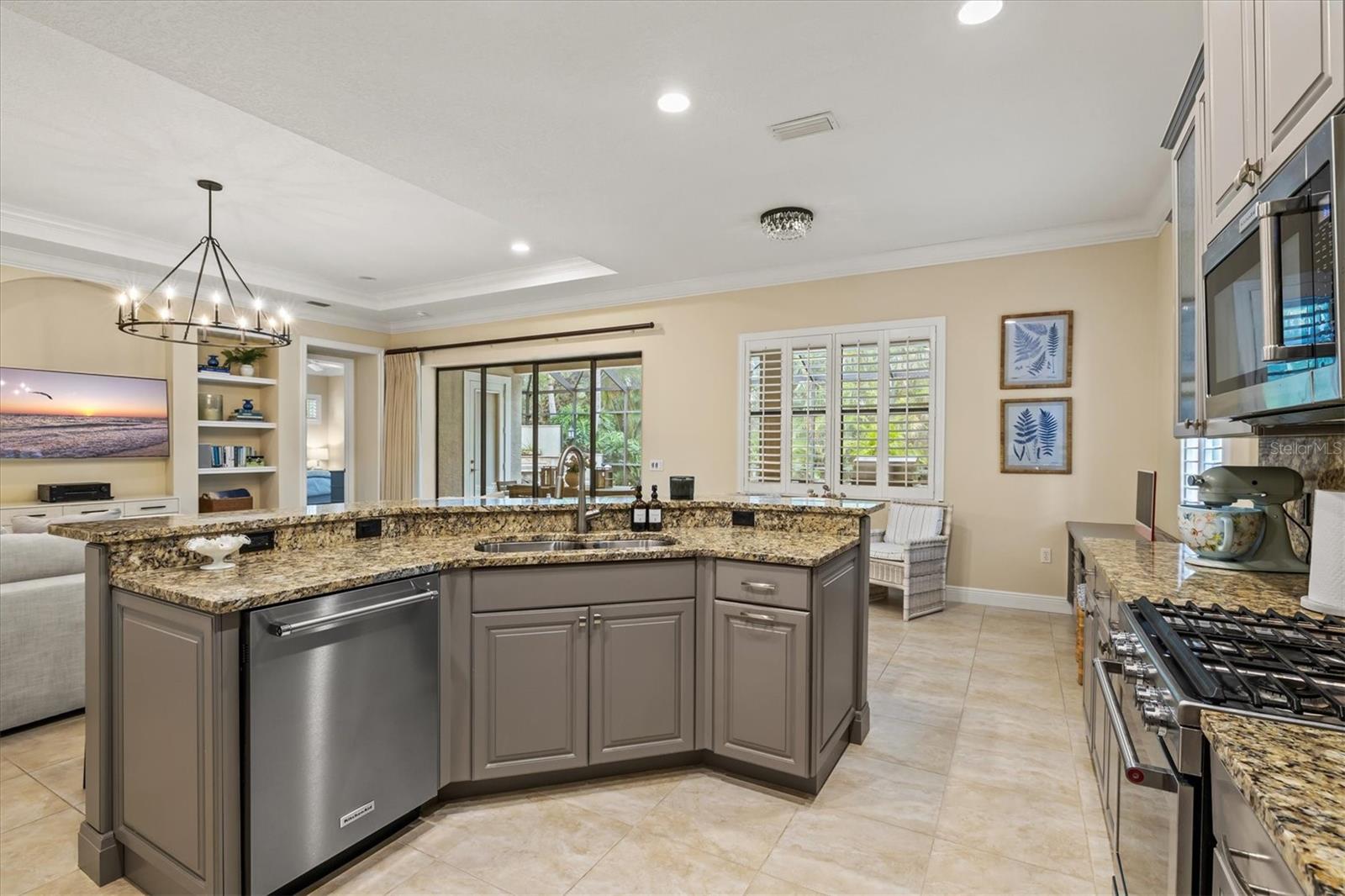 LAKEWOOD RANCH COUNTRY CLUB VILLAGE - Residential