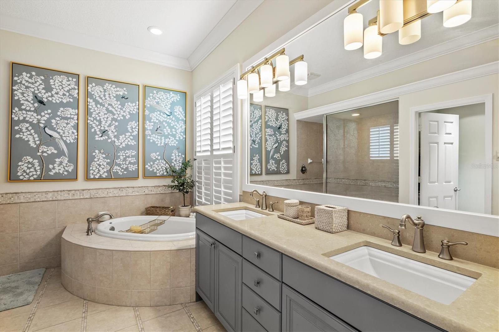 LAKEWOOD RANCH COUNTRY CLUB VILLAGE - Residential