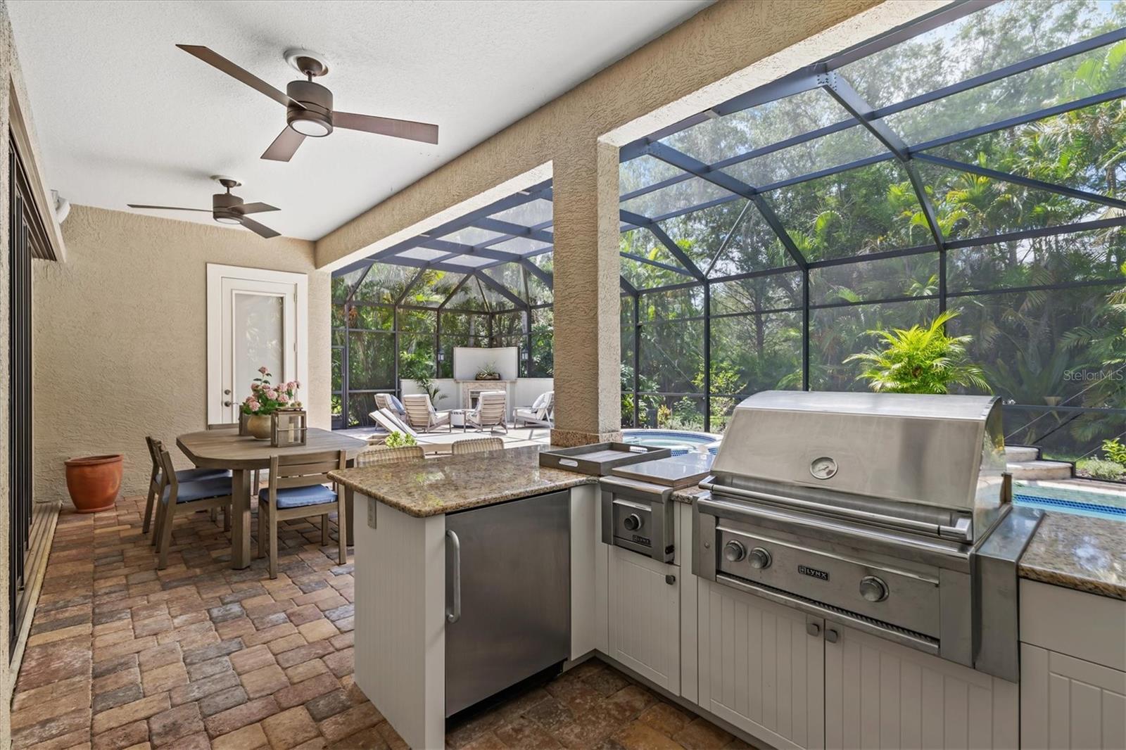 LAKEWOOD RANCH COUNTRY CLUB VILLAGE - Residential