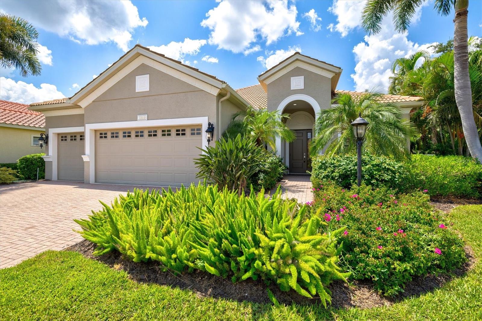 7210 LAKE FOREST GLEN