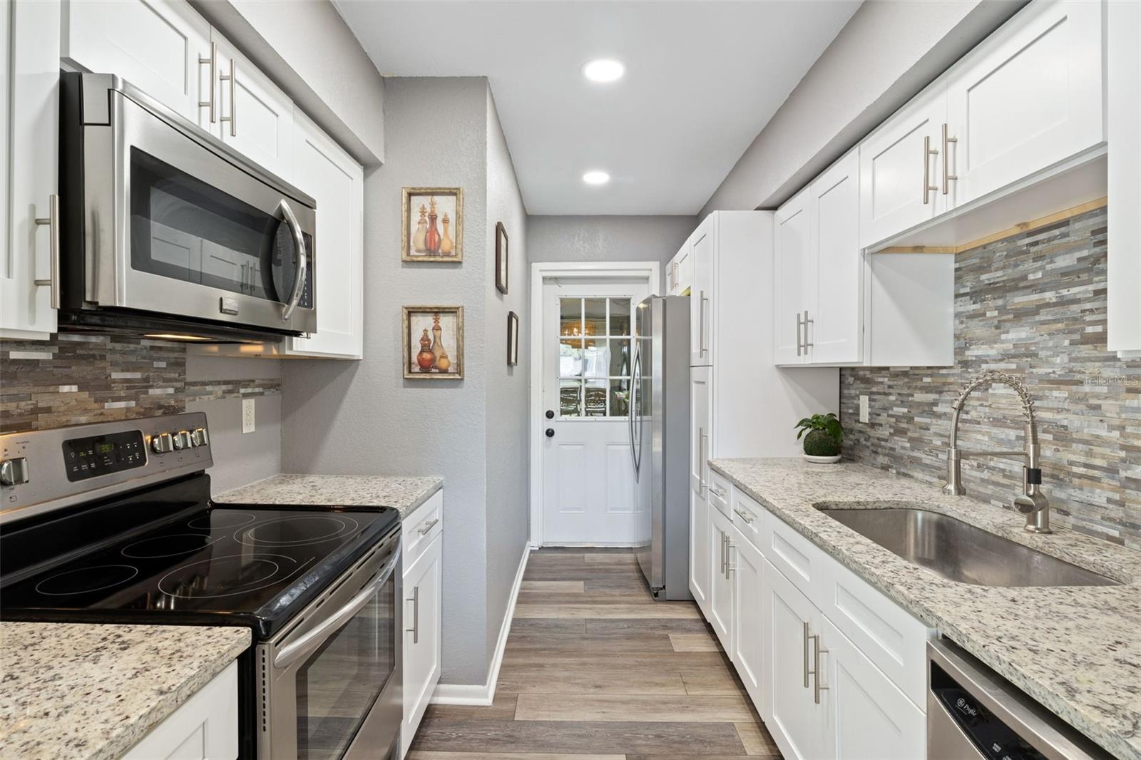 6305 MORNINGMIST COURT 6305