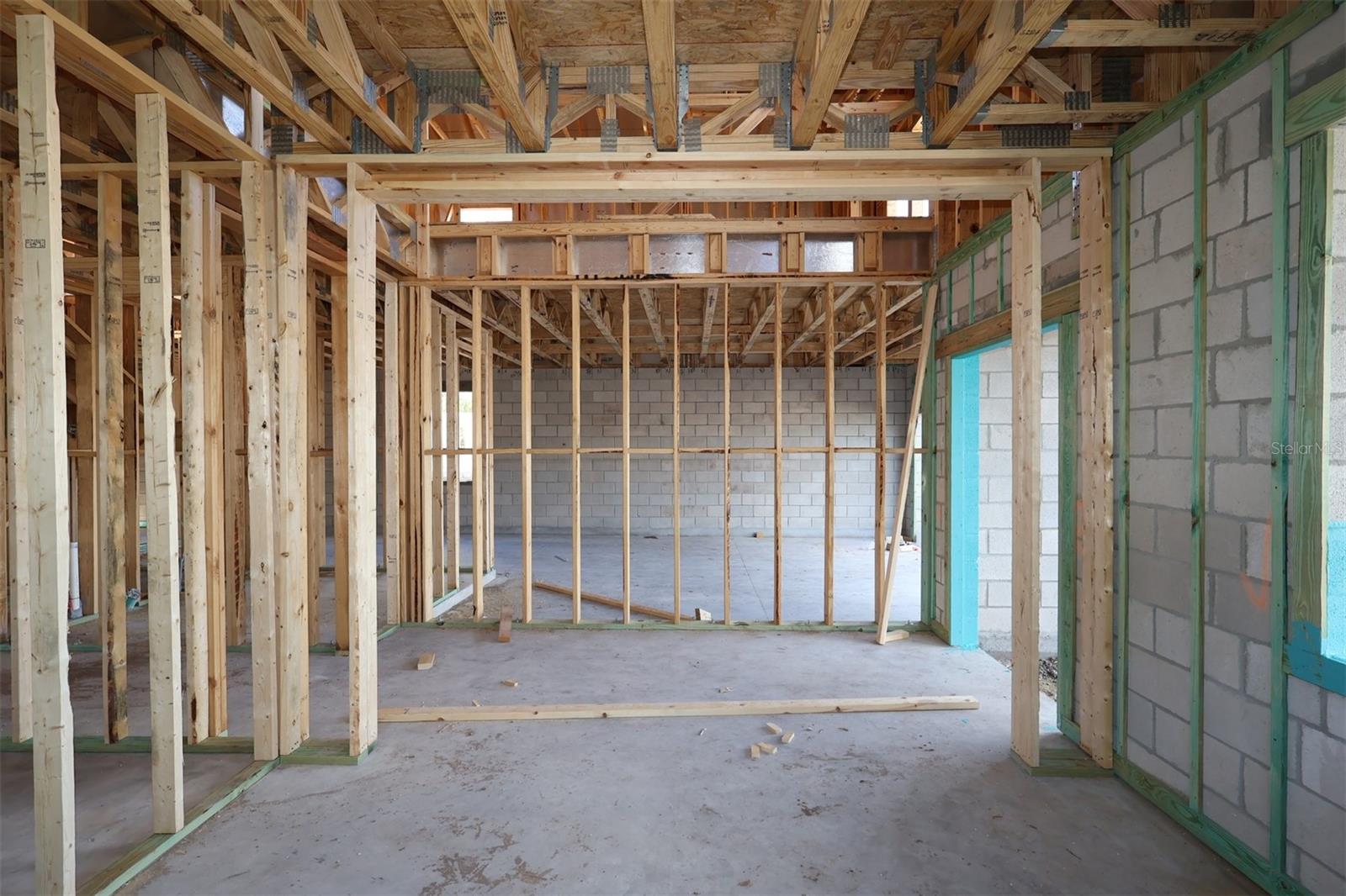 CENTER LAKE ON THE PARK - Residential