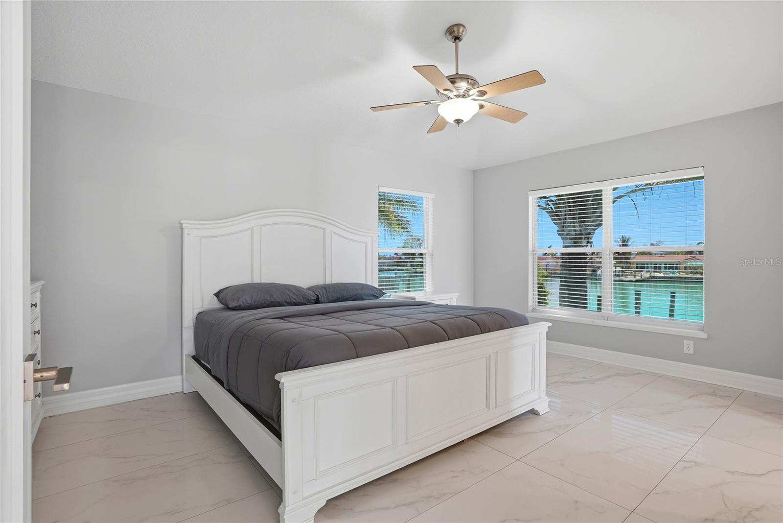 CAPRI ISLE - Residential