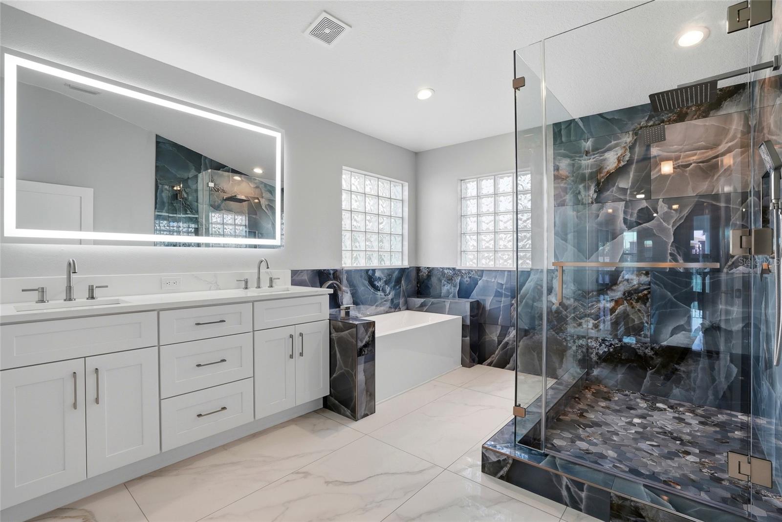 CAPRI ISLE - Residential