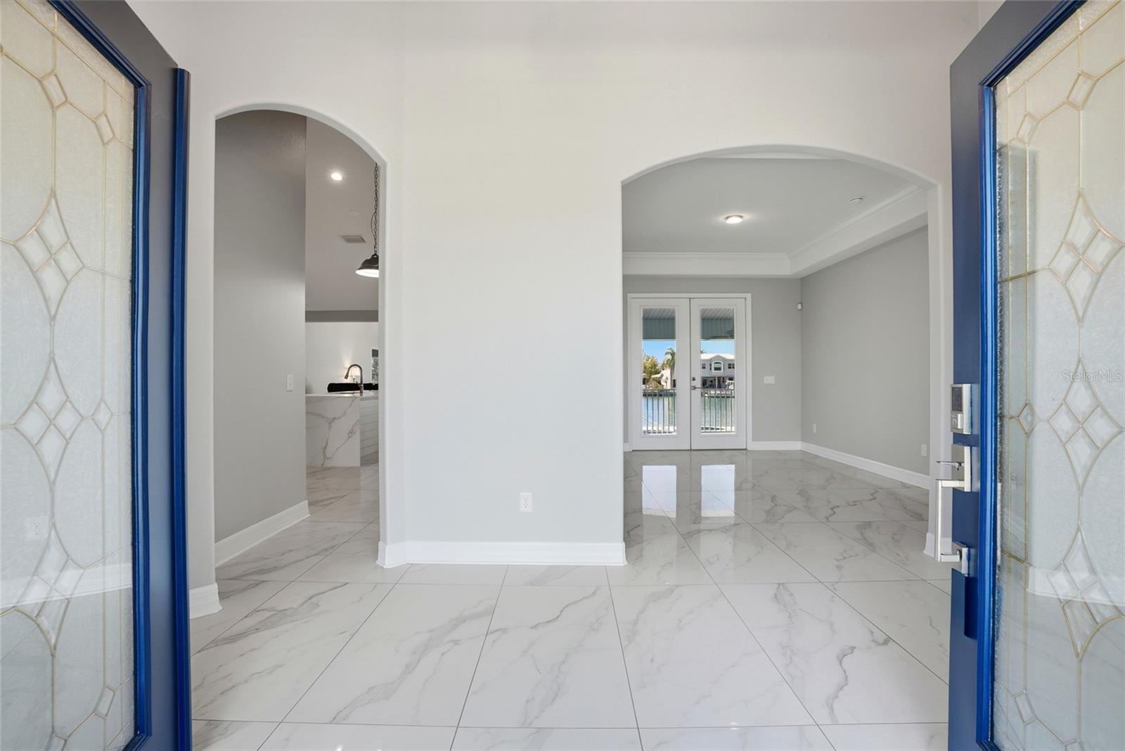 CAPRI ISLE - Residential