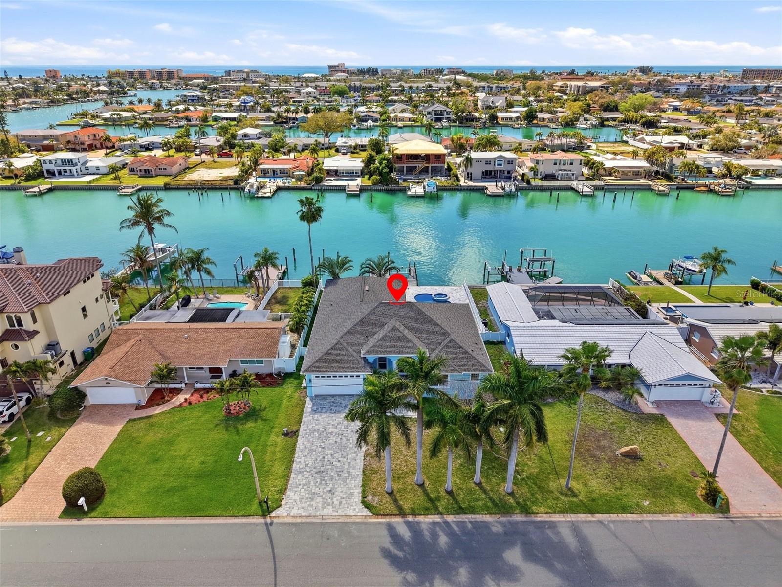 CAPRI ISLE - Residential