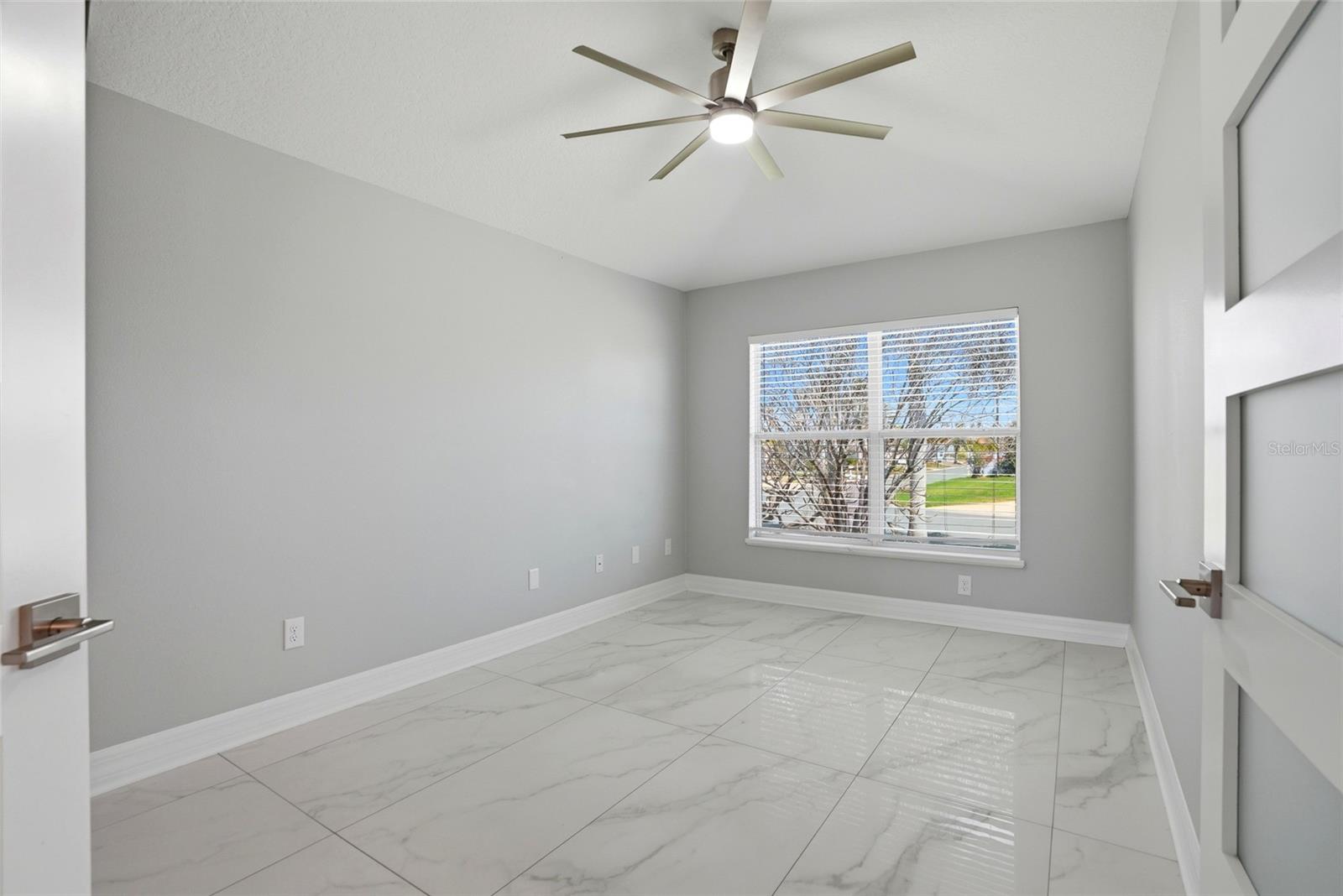 CAPRI ISLE - Residential