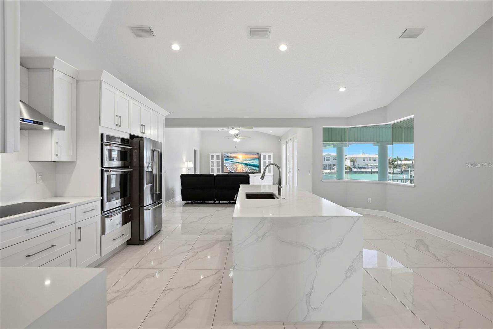 CAPRI ISLE - Residential