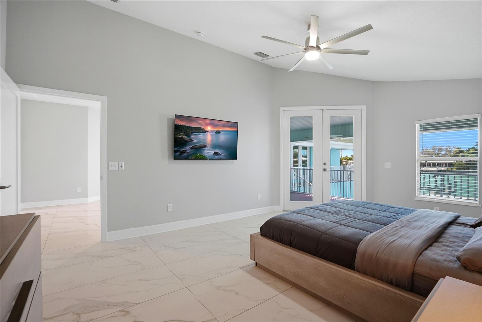 CAPRI ISLE - Residential