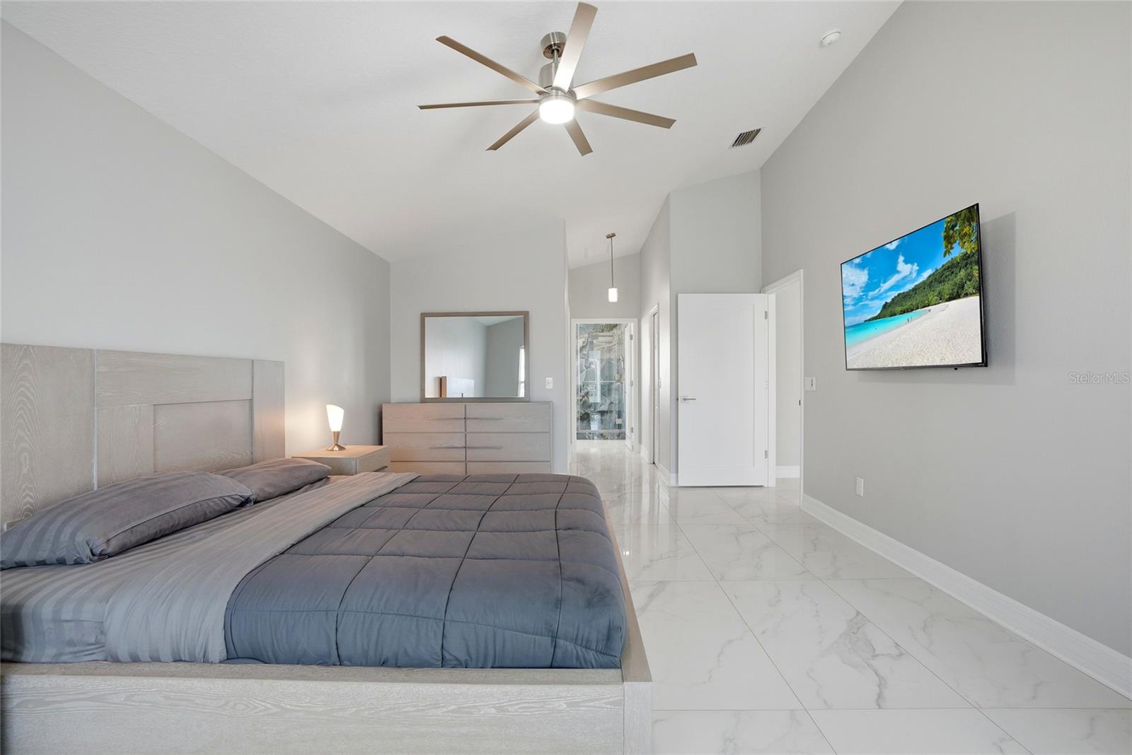 CAPRI ISLE - Residential