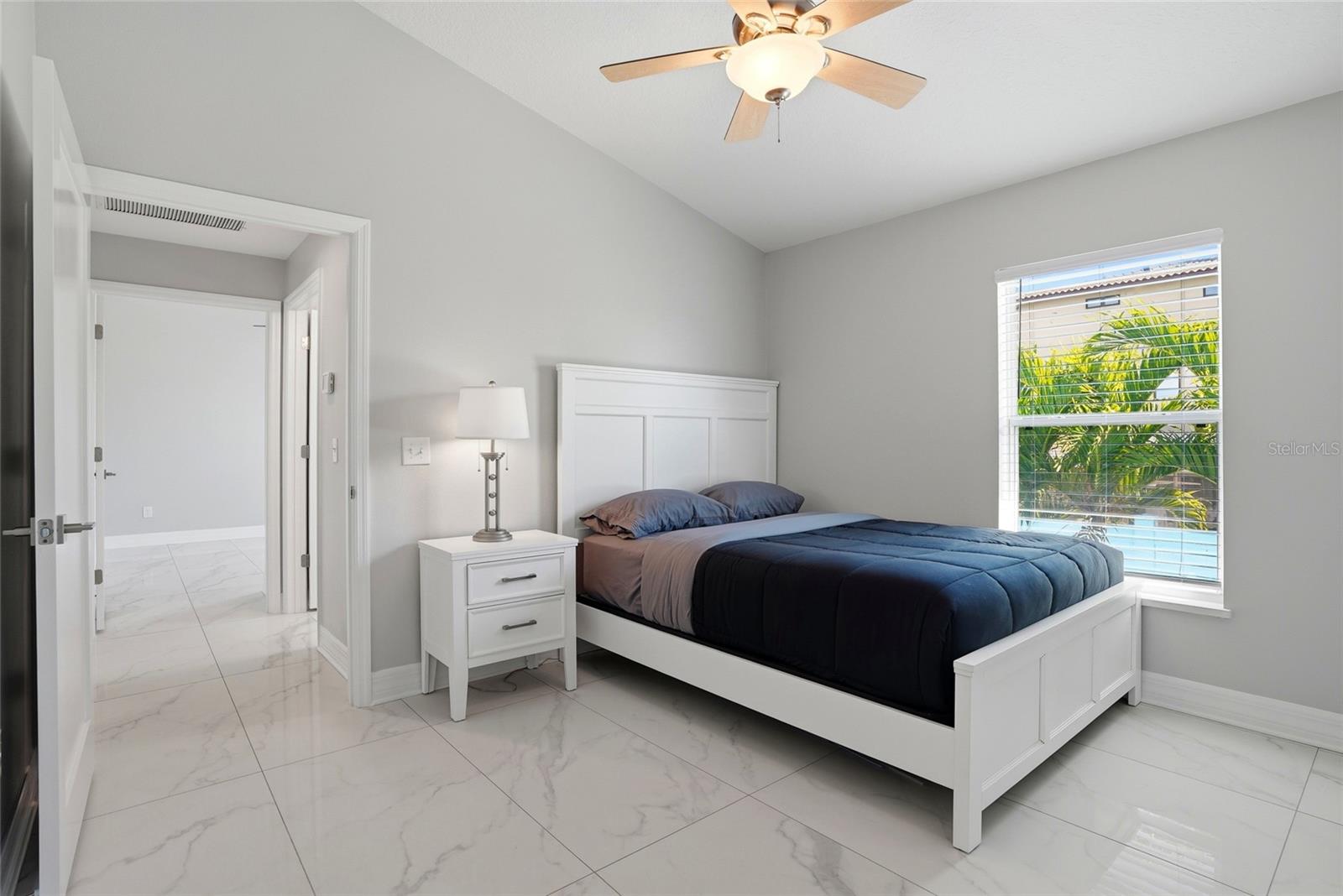 CAPRI ISLE - Residential