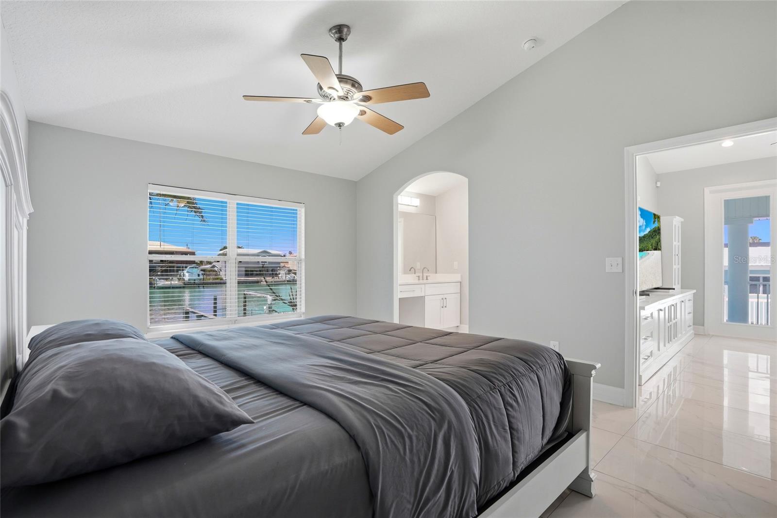 CAPRI ISLE - Residential