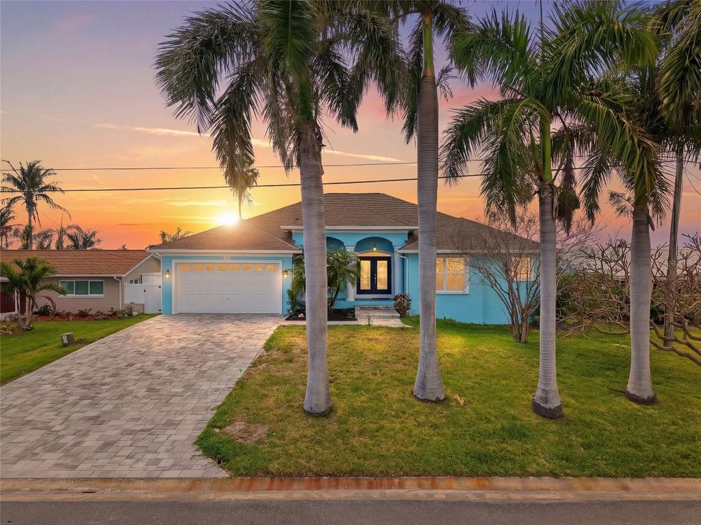 Photo of 11850 7th Street E, Treasure Island, FL 33706 (MLS # TB8483309)