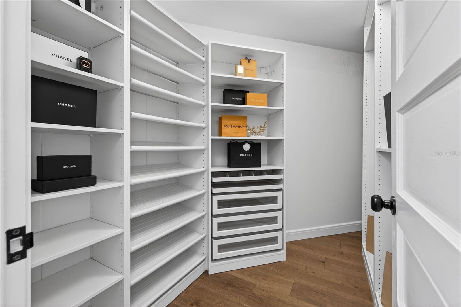 SNELL ISLE BRIGHTWATERS SEC 2 - Residential