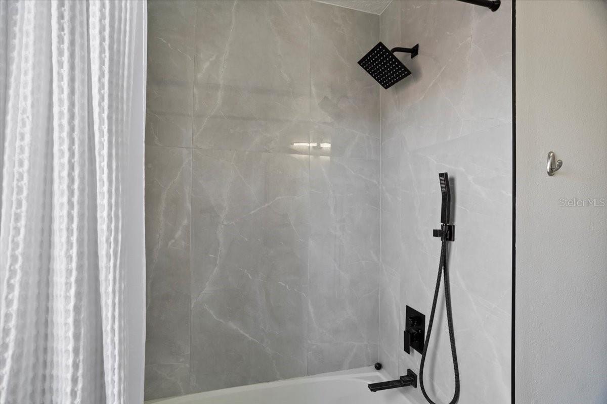 CALABAY PARK AT TOWER LAKE PH 02 - Residential