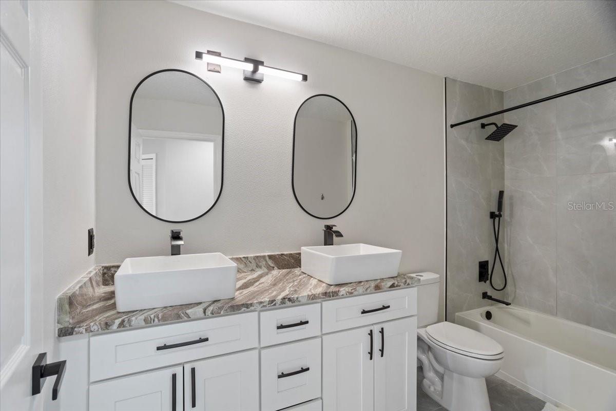 CALABAY PARK AT TOWER LAKE PH 02 - Residential