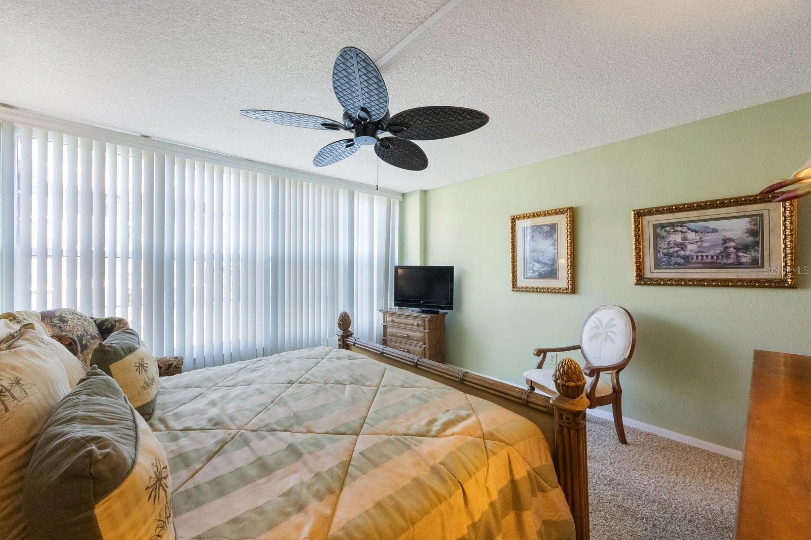 BAY MARINER THE CONDO - Residential