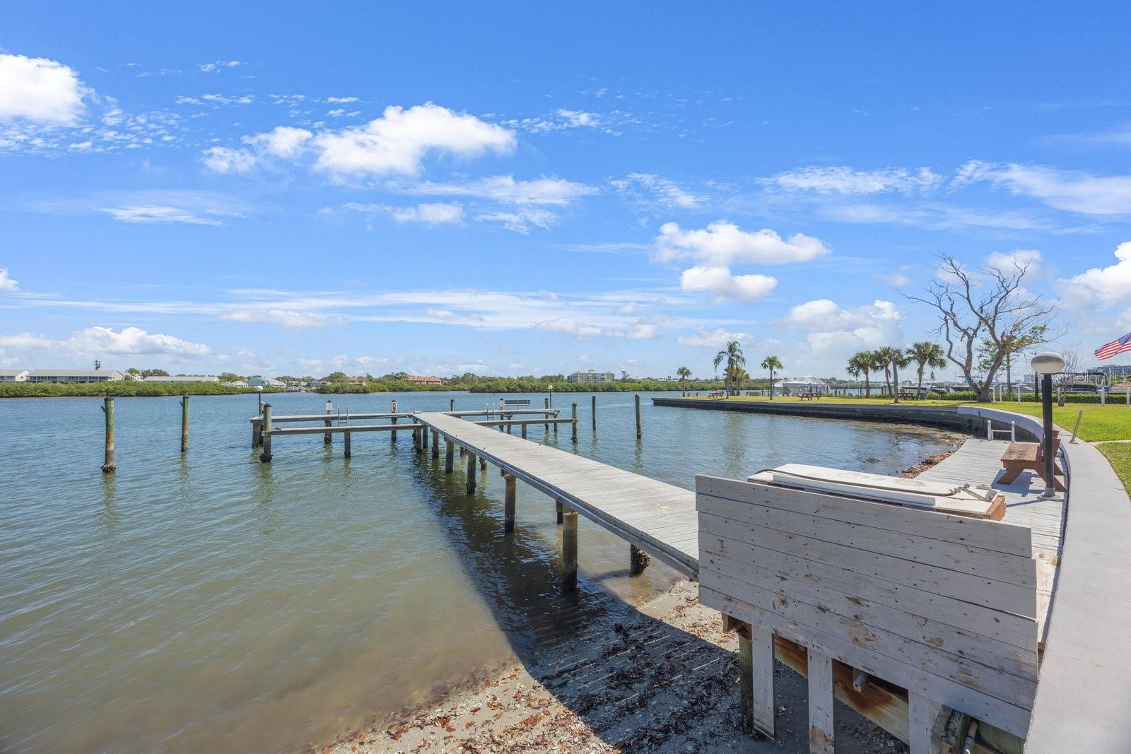 BAY MARINER THE CONDO - Residential