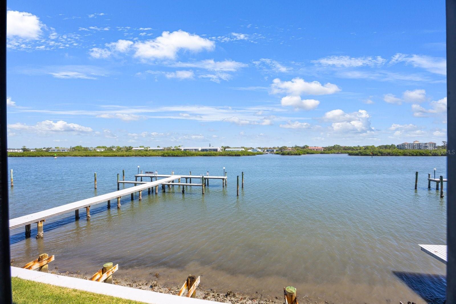 BAY MARINER THE CONDO - Residential