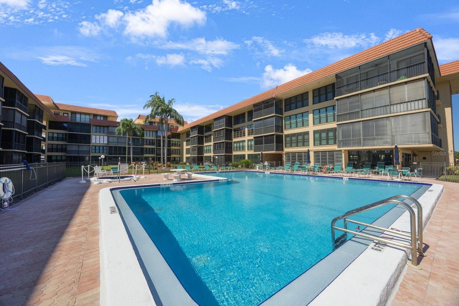 BAY MARINER THE CONDO - Residential