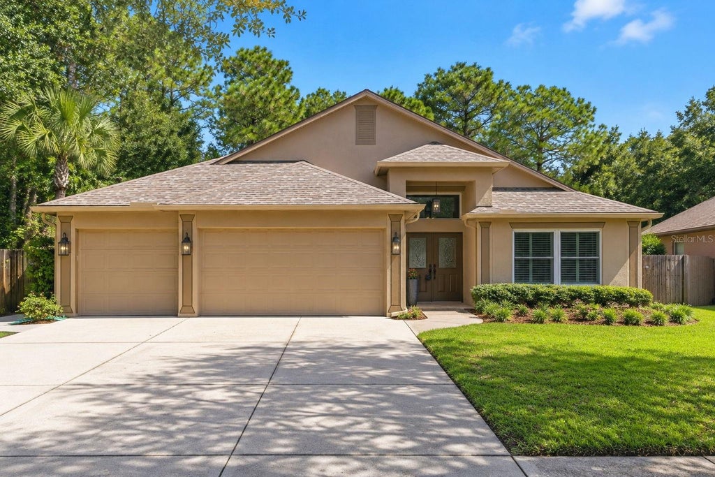 Photo of 19221 Robin Perch Lane, Tampa, FL 33647 (MLS # TB8551913)