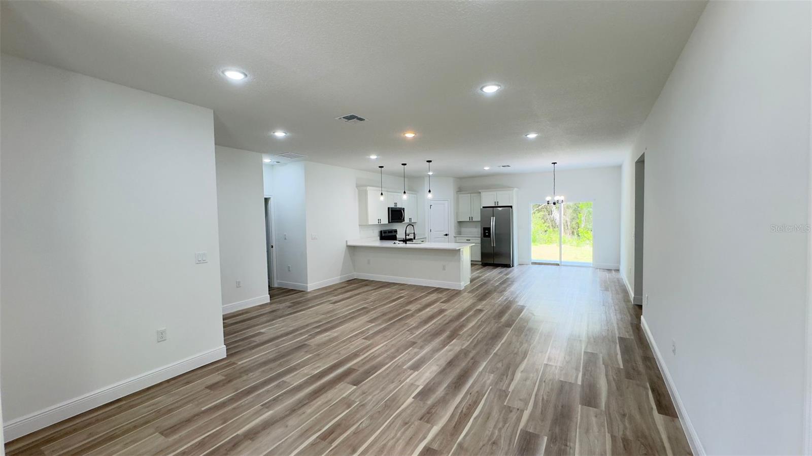 8596 N SPARTAN DRIVE