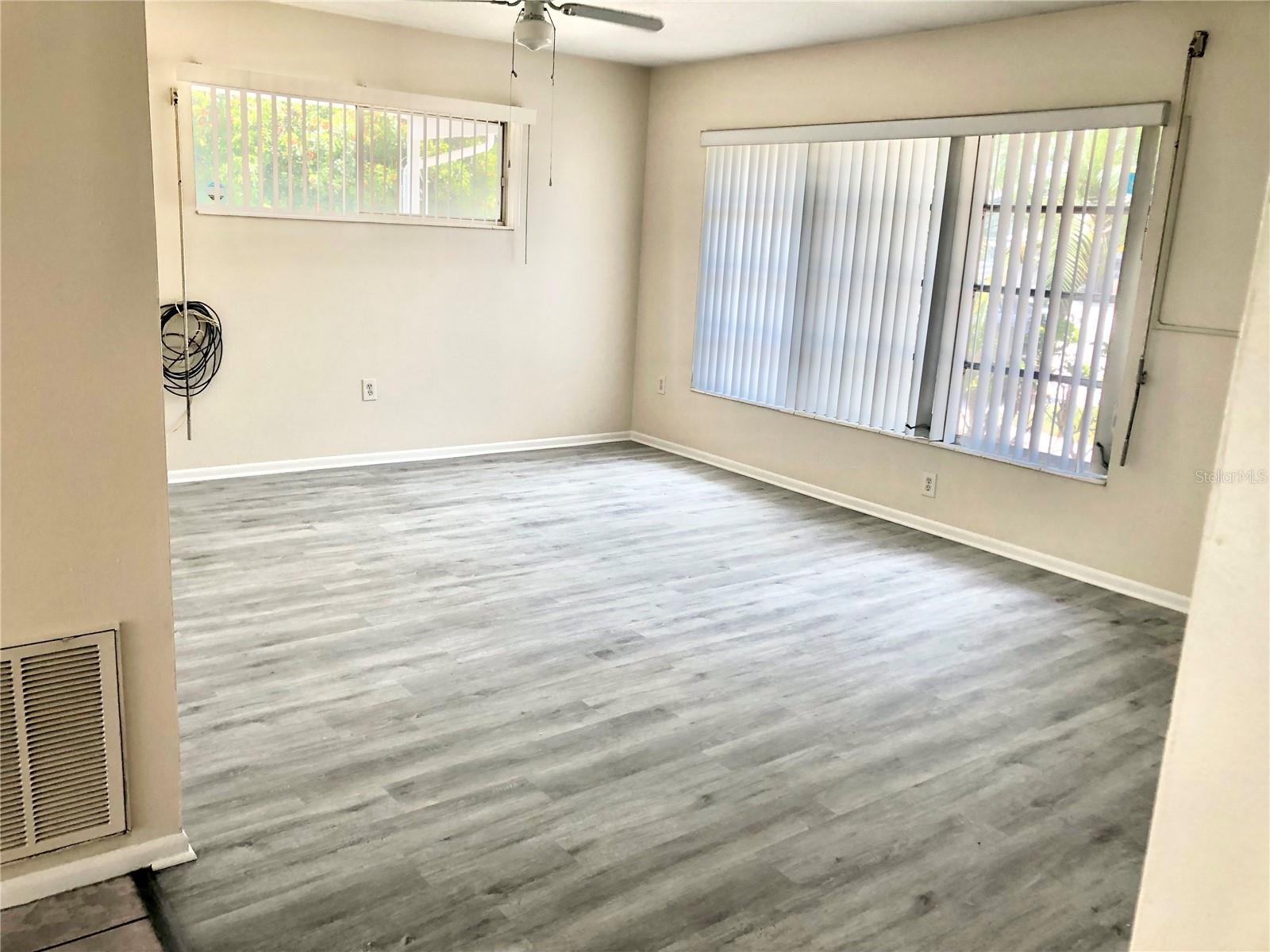 ROBERTS PARK - Residential Lease