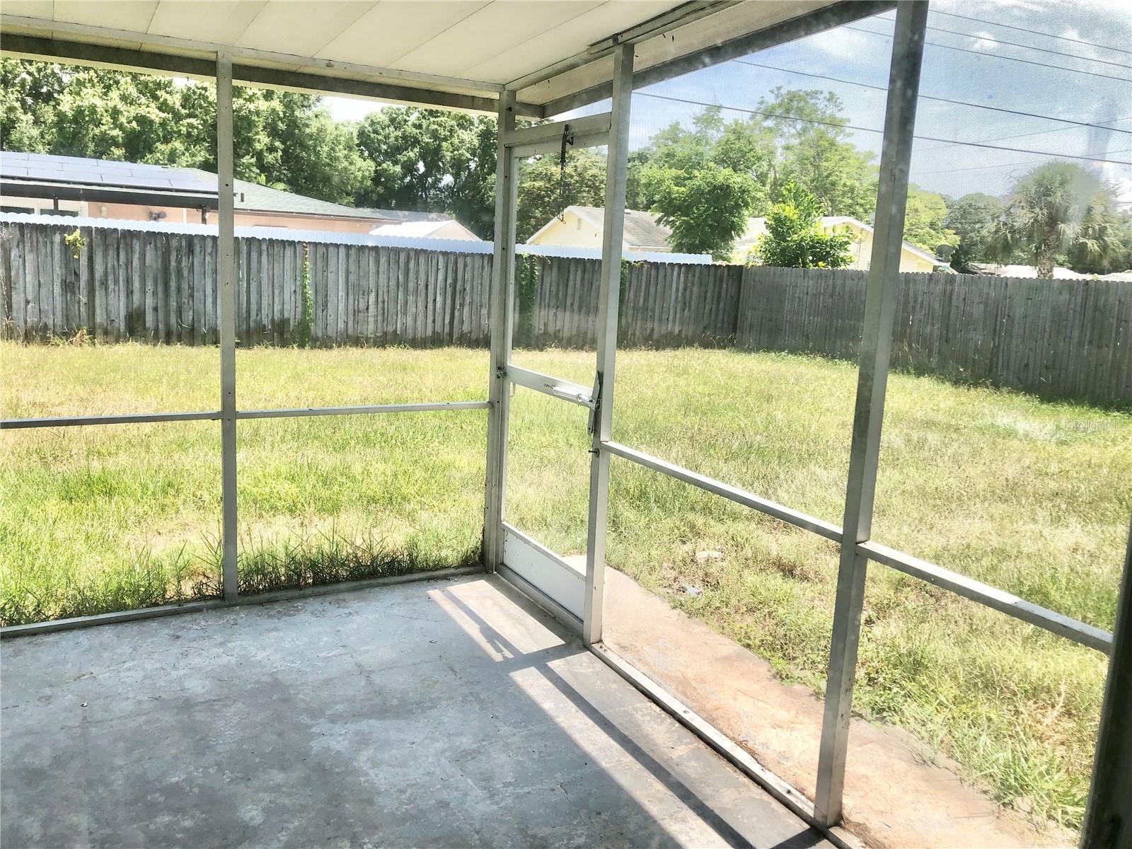 ROBERTS PARK - Residential Lease