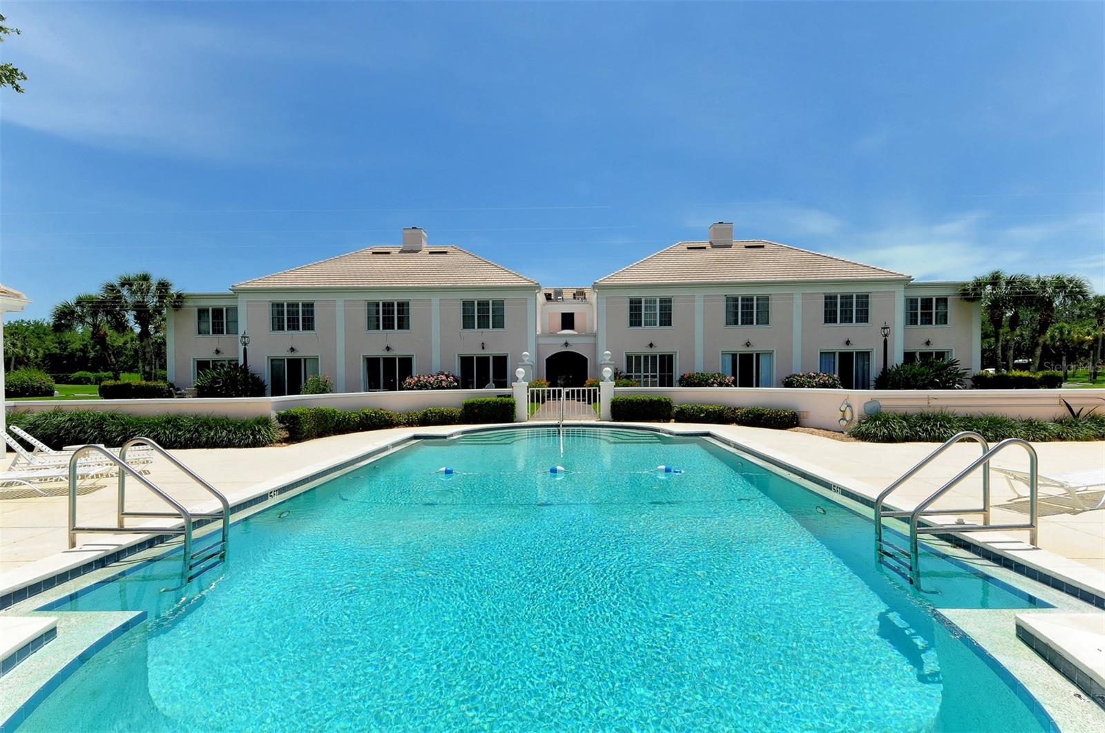 WINDSOR LODGE AT THE OAKS - Residential