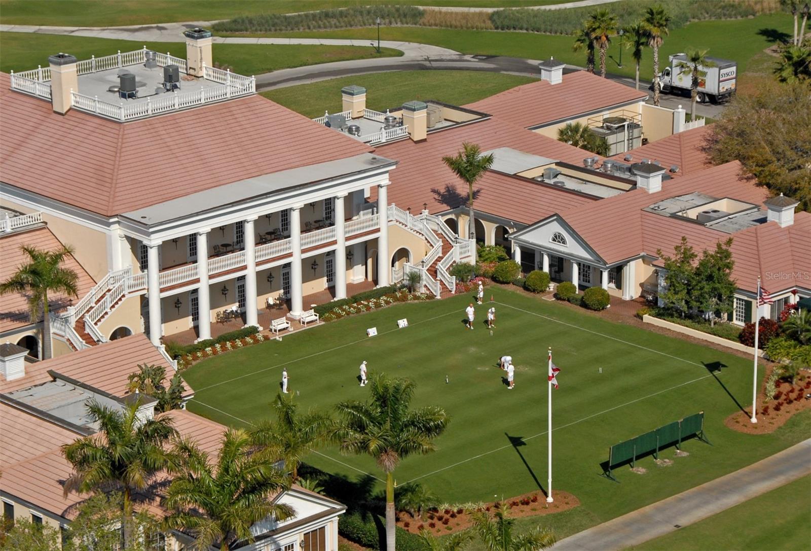 WINDSOR LODGE AT THE OAKS - Residential