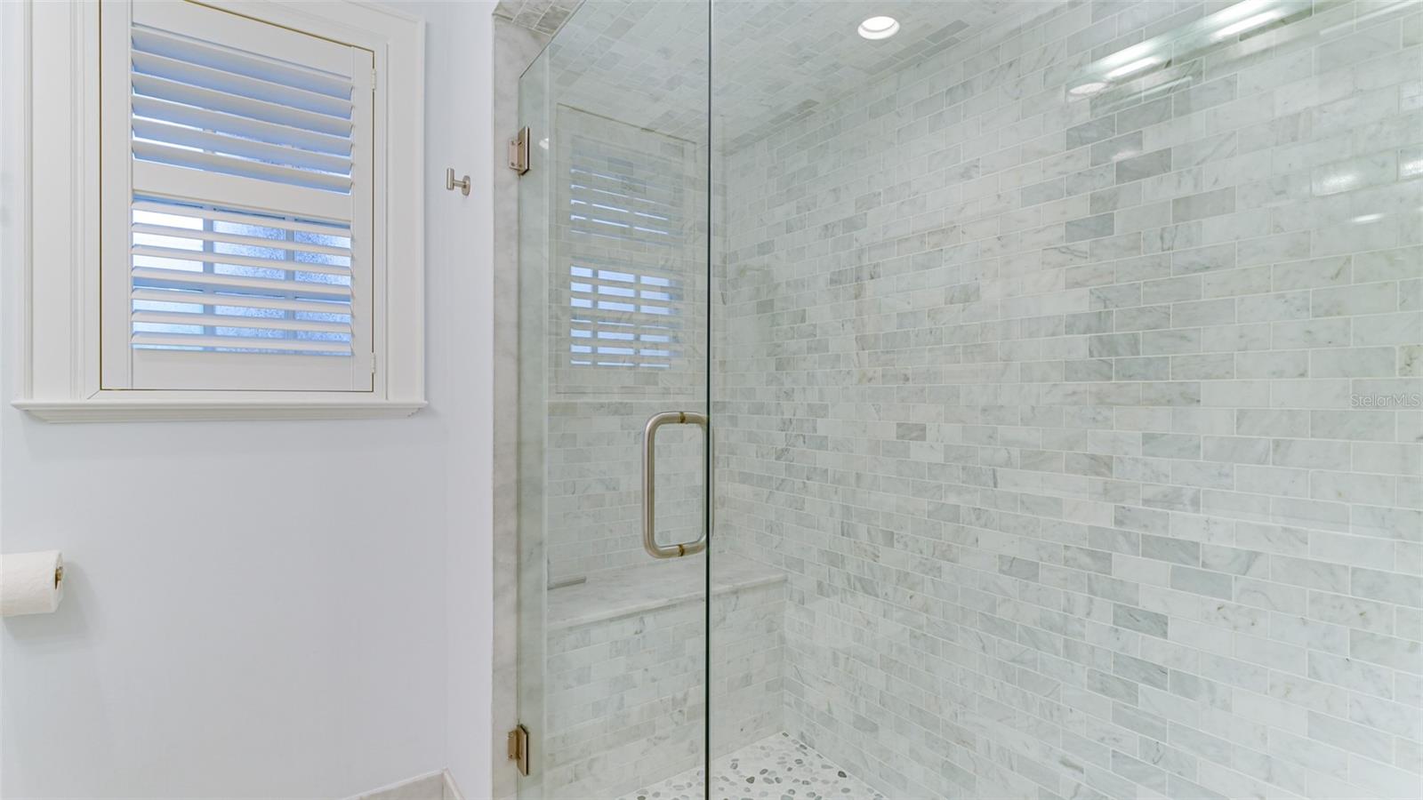 WINDSOR LODGE AT THE OAKS - Residential