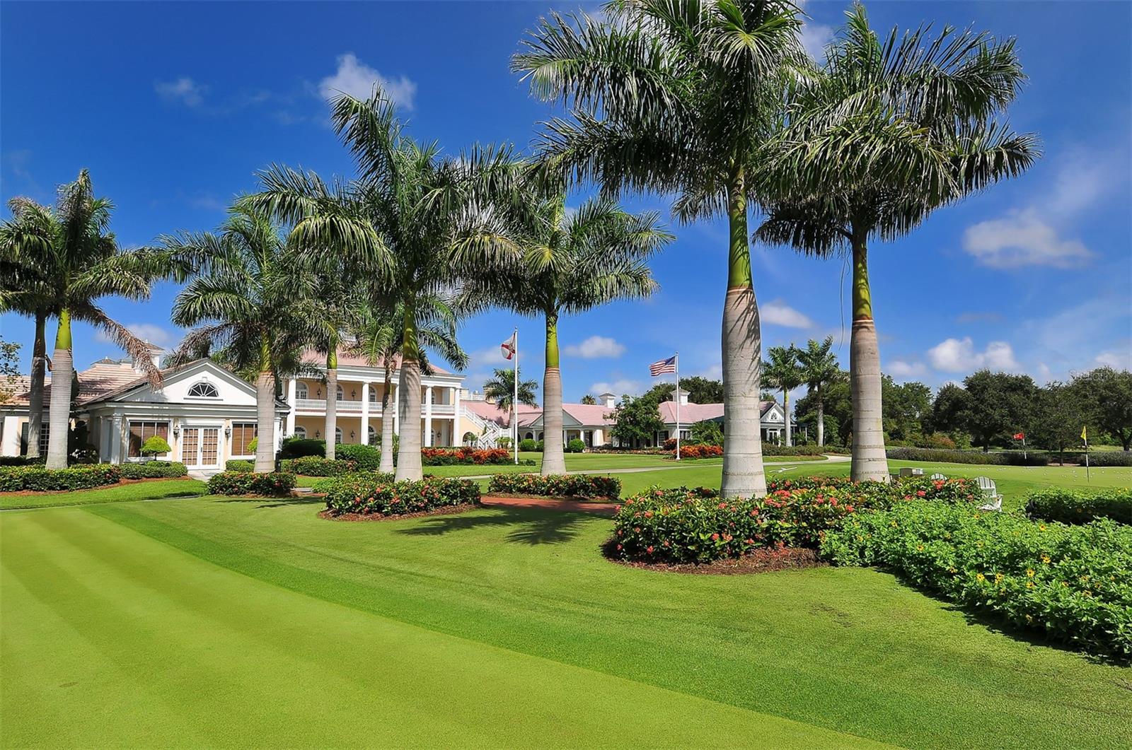 WINDSOR LODGE AT THE OAKS - Residential