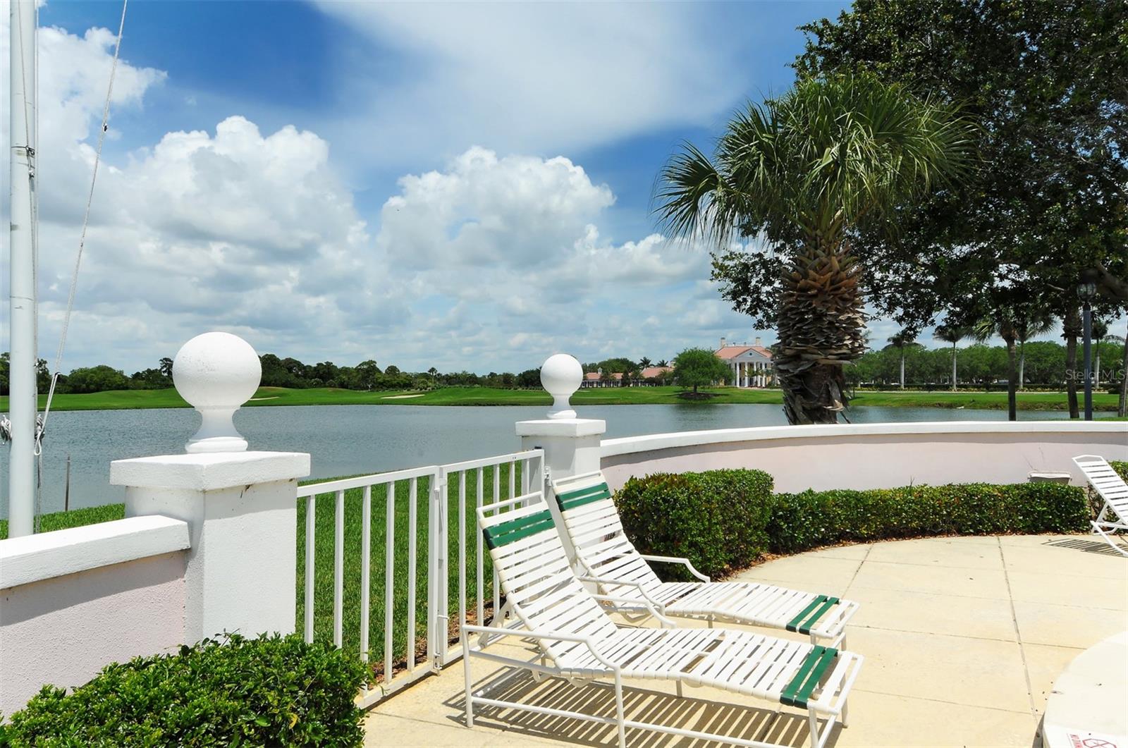 WINDSOR LODGE AT THE OAKS - Residential