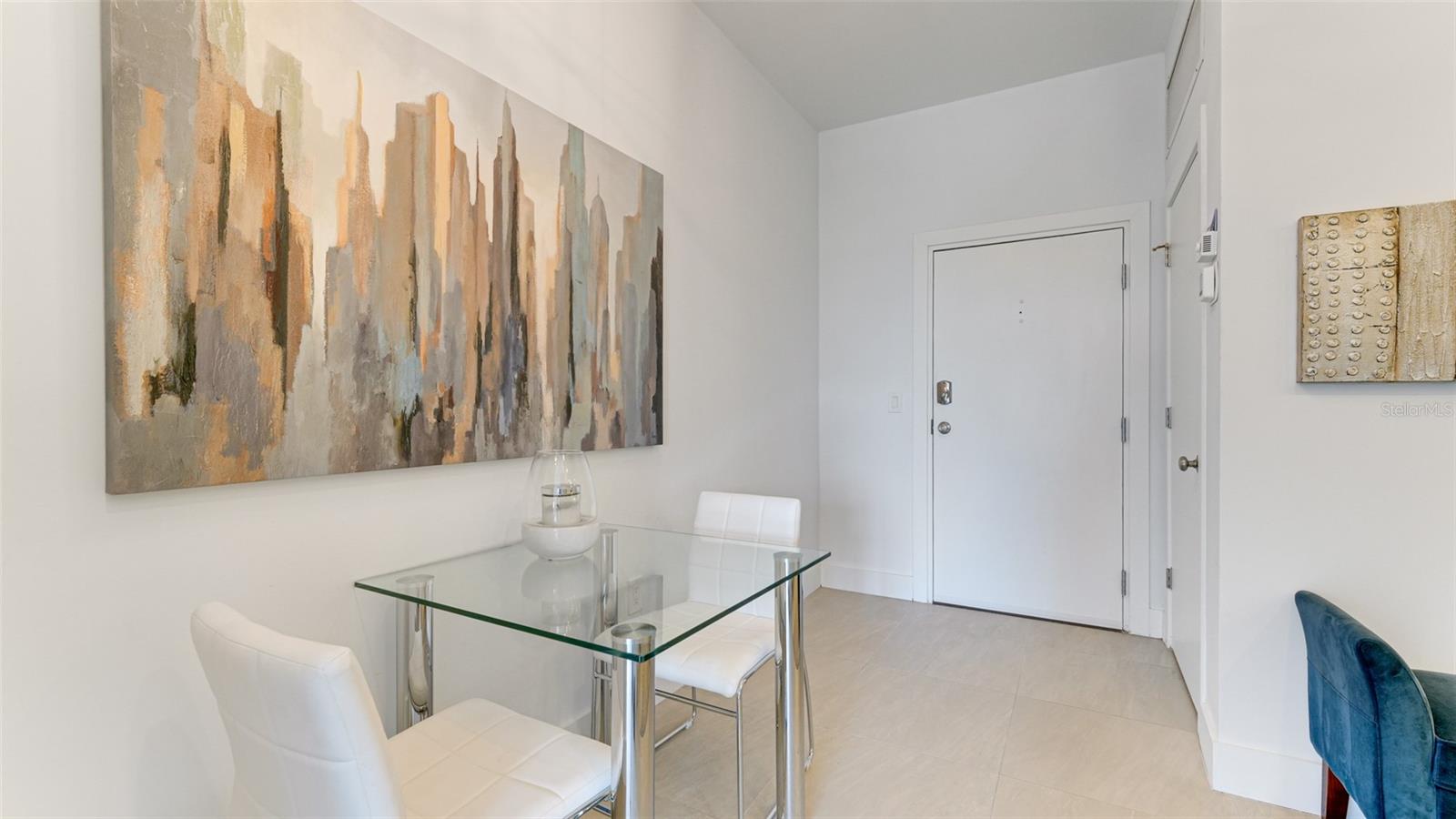 WINDSOR LODGE AT THE OAKS - Residential