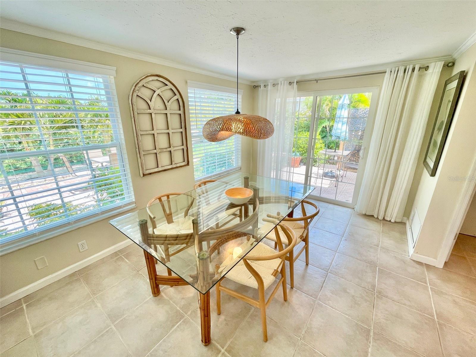 SOUTH VENICE - Residential