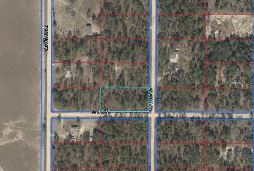 1.25-acre corner lot in Williston, offering flexibility and convenience in a desirable rural setting. Zoned Agricultural/Rural Residential, the property allows for site-built or manufactured homes, making it an ideal option for a variety of lifestyles. The parcel measures approximately 330' x 165', with no HOA and located in a non-flood zone. Enjoy close proximity to top equestrian and outdoor destinations, including Goethe State Forest (6 miles), Black Prong Equestrian Center (5 miles), HITS Ocala (17 miles), and the World Equestrian Center (28 miles). Centrally located just 15 minutes from Williston, Bronson, and Chiefland, and 30 minutes from Gainesville and Ocala